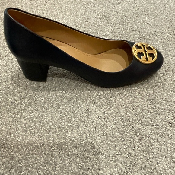 Tory Burch Chelsea Pump - Navy - Picture 6 of 7